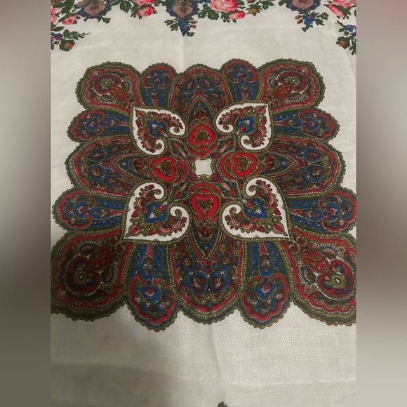 Warm White Floral Scarf - Picture 1 of 4